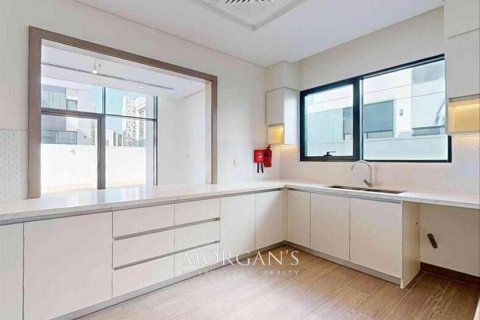 Vilë në Al Furjan, Dubai, Emiratet e Bashkuara Arabe 4 dhoma gjumi, 462.7 m2. № 545663 - Foto 27