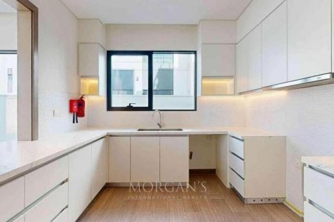Vilë në Al Furjan, Dubai, Emiratet e Bashkuara Arabe 4 dhoma gjumi, 462.7 m2. № 545663 - Foto 37