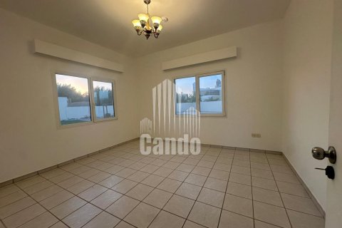 Villa sa Al Barsha, Dubai, UAE 5 silid-tulugan, 464.5 sq.m. № 552562 - larawan 4
