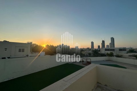 Villa sa Al Barsha, Dubai, UAE 5 silid-tulugan, 464.5 sq.m. № 552562 - larawan 15