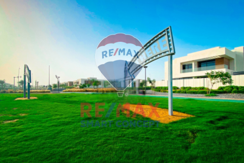 Land on the Yas Island, Abu Dhabi, UAE 1032.8 sq.m. № 569361 - photo 11