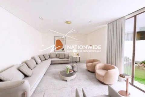 Vila di Abu Dhabi, UAE 4 bilik tidur, 465 meter persegi № 588953