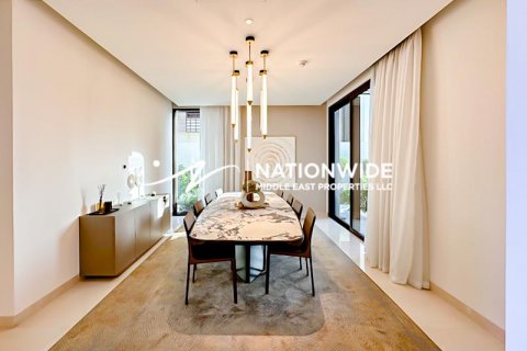 Vila u Abu Dhabi, UAE 5 spavaćih soba, 541 m2 Br. 588952 - fotografija 7