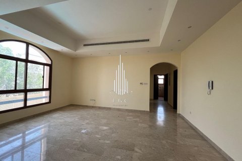 Khalifa City, Abu Dhabi, संयुक्त अरब अमीरात में विला, 5 बेडरूम, 434.7 वर्ग मीटर, संख्या 577287 - फ़ोटो 10