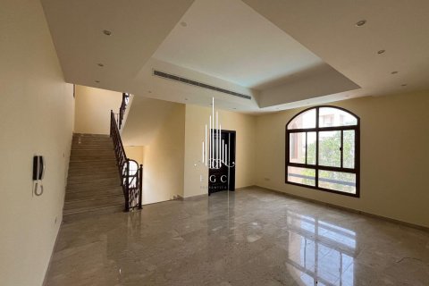 Khalifa City, Abu Dhabi, संयुक्त अरब अमीरात में विला, 5 बेडरूम, 434.7 वर्ग मीटर, संख्या 577287 - फ़ोटो 13