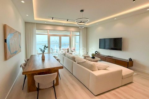 Apartment til salg i Palm Jumeirah, Dubai, UAE 2 soveværelser, 144 kvm № 625583 - foto 3