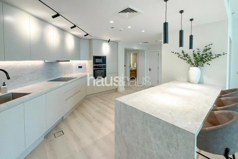 Apartment til salg i Palm Jumeirah, Dubai, UAE 2 soveværelser, 144 kvm № 625583 - foto 4