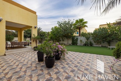 Vilë në Jumeirah Park, Dubai, Emiratet e Bashkuara Arabe 3 dhoma gjumi, 327.67 m2. № 353873 - Foto 25