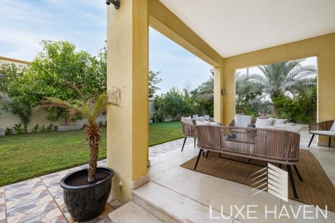 Vilë në Jumeirah Park, Dubai, Emiratet e Bashkuara Arabe 3 dhoma gjumi, 327.67 m2. № 353873 - Foto 22