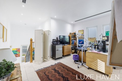 Vilë në Jumeirah Park, Dubai, Emiratet e Bashkuara Arabe 3 dhoma gjumi, 327.67 m2. № 353873 - Foto 11