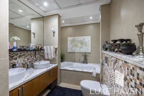 Vilë në Jumeirah Park, Dubai, Emiratet e Bashkuara Arabe 3 dhoma gjumi, 327.67 m2. № 353873 - Foto 18