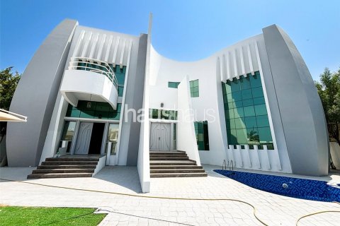 Villa in Umm Suqeim, Dubai, VAE 5 slaapkamers, 958 vr.m. nr 626571