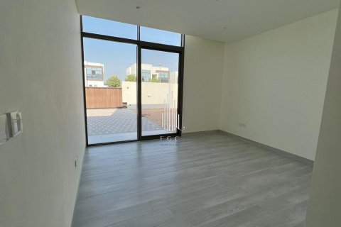 Vila di Abu Dhabi, UAE 4 bilik tidur, 721.9 meter persegi № 550723 - foto 5
