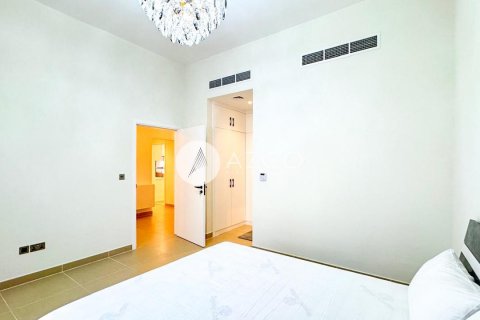 Villa para arrendamento em Dubai, EAU 4 quartos, 468.7 m2 № 585672 - foto 11