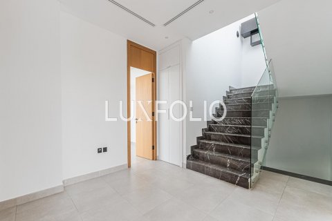 Rumah bandar di Jumeirah Golf Estates, Dubai, UAE 4 bilik tidur, 322 meter persegi № 627631 - foto 13