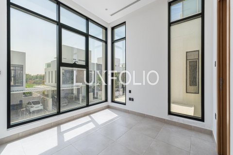 Rumah bandar di Jumeirah Golf Estates, Dubai, UAE 4 bilik tidur, 322 meter persegi № 627631 - foto 14