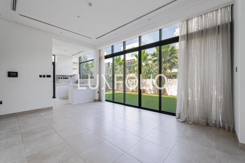 Rumah bandar di Jumeirah Golf Estates, Dubai, UAE 4 bilik tidur, 322 meter persegi № 627631 - foto 8