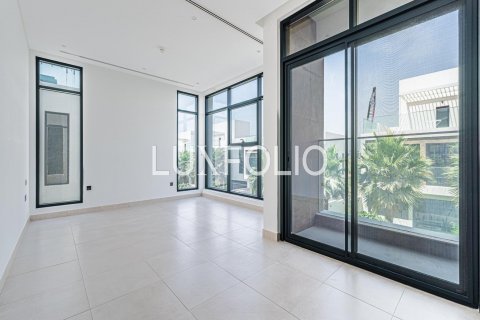 Rumah bandar di Jumeirah Golf Estates, Dubai, UAE 4 bilik tidur, 322 meter persegi № 627631 - foto 18