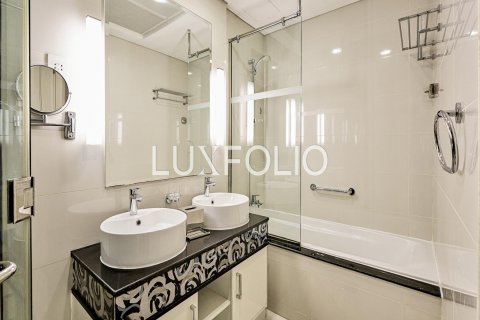 Apartament de vânzare în Downtown Dubai (Downtown Burj Dubai), Dubai, EAU 3 dormitoare, 141 mp.  №627627 - poză 16