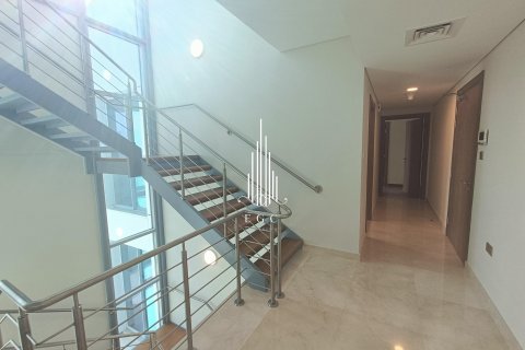 Villa te koop in Al Reem Island, Abu Dhabi, VAE 3 slaapkamers, 422.5 vr.m., nr 550366 - foto 3