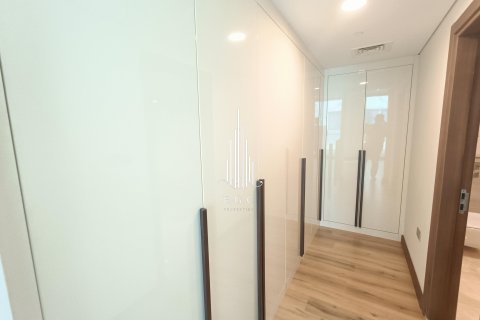 Villa te koop in Al Reem Island, Abu Dhabi, VAE 3 slaapkamers, 422.5 vr.m., nr 550366 - foto 16