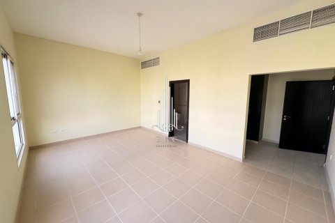 Vila u Baniyas, Abu Dhabi, UAE 8 spavaćih soba, 1207.7 m2 Br. 456442 - fotografija 18