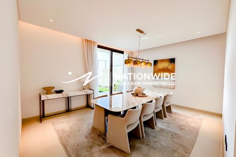 Vilă de vânzare în Abu Dhabi, EAU 4 dormitoare, 461 mp.  №612788 - poză 9