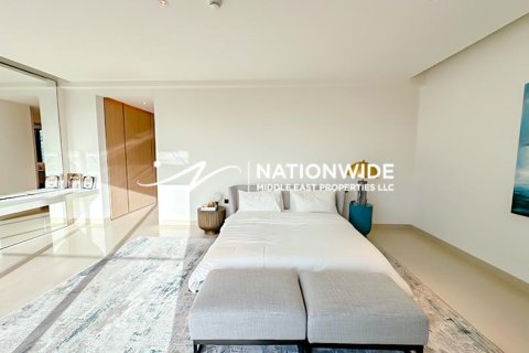 Villa in Abu Dhabi, UAE 4 bedrooms, 464 sq.m. № 612789 - photo 8