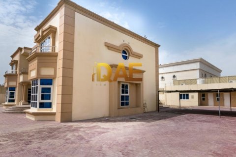 Vila u Al Twar, Dubai, UAE 6 spavaćih soba, 19600 m2 Br. 134933 - fotografija 2