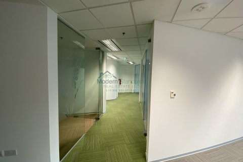 Sheikh Zayed Road, Dubai, UAE의 임대용 사무실 5640제곱미터 번호 294451 - 사진 4
