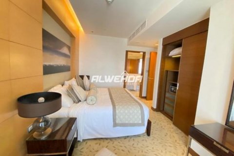 Apartment in Downtown Dubai (Downtown Burj Dubai), Dubai, UAE 3 bedrooms, 151 sq.m. № 138030 - photo 10