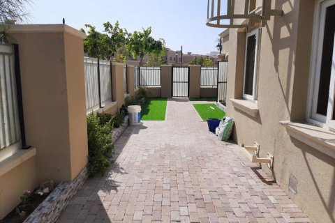 Villa itt: Dubai, EAE, 4 hálószoba, 330.9206 m², azonosító: 194826 - fénykép 7