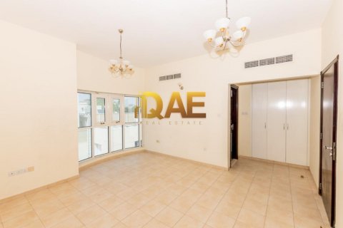 Vila u Al Twar, Dubai, UAE 6 spavaćih soba, 19600 m2 Br. 134933 - fotografija 4