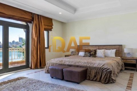 Villa à vendre à  Palm Jumeirah, Dubai, EAU 6 chambres, 1254.191 m2 № 133906 - photo 9