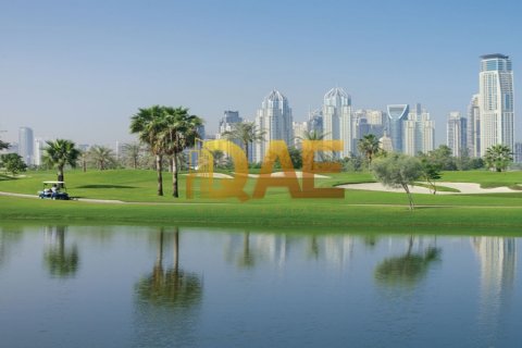 Villa til salg i Emirates Hills, Dubai, UAE 7 soveværelser, 4180.6368 kvm № 133907 - foto 13