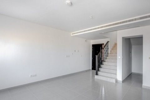 Vilë në Dubai, Emiratet e Bashkuara Arabe 4 dhoma gjumi, 330.921 m2. № 194826