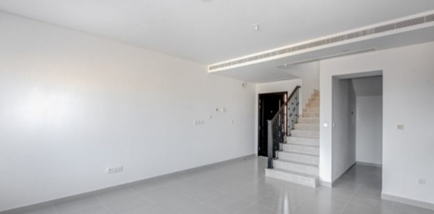 Villa itt: Dubai, EAE, 4 hálószoba, 330.921 m², azonosító: 194826
