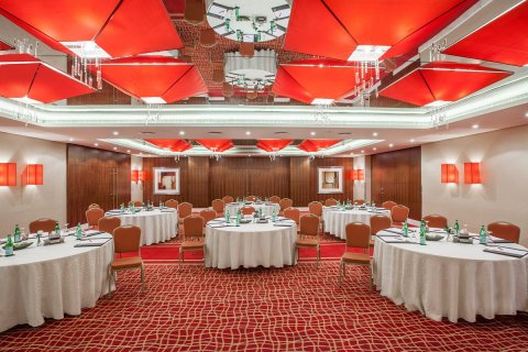 Apar-hotel de vânzare în Deira, Dubai, EAU 1699.9398 mp.  №133902 - poză 15