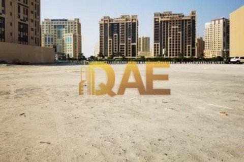 Land in Al Jaddaf, Dubai, UAE 8361.27 sq.m. № 133895