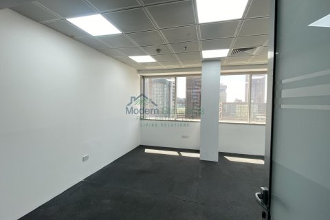 Зняти в оренду офіс в Sheikh Zayed Road, Дубай, ОАЕ 504м2, № 294452 - фото 10