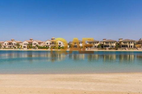 Villa à vendre à  Palm Jumeirah, Dubai, EAU 6 chambres, 1254.191 m2 № 133906 - photo 12