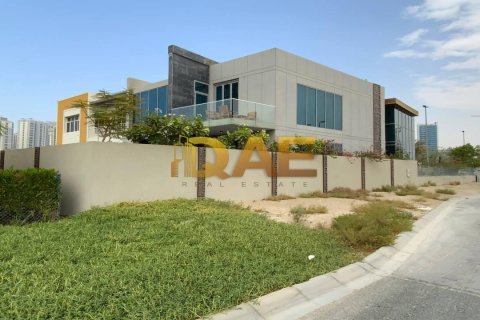 וילה למכירה ב Jumeirah Village Circle, Dubai, איחוד האמירויות  5 חדרי שינה, 520.257 מ"ר, מספר 134914 - תמונה 2