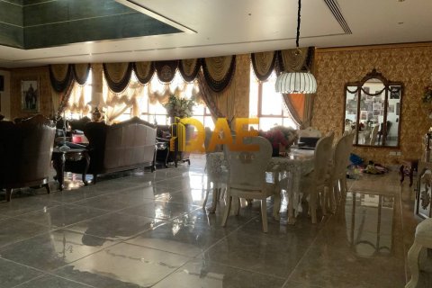Müüa villa asukohaga Al Twar, Dubai, AÜE: 16 magamistoaga, 40000 m² Nr 134931 - pilt 12