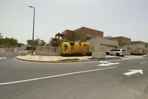 Villa em The Marina, Abu Dhabi, EAU 6 quartos, 7696 m2 № 134924