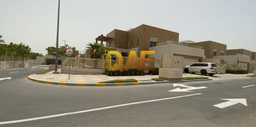 ویلا در The Marina، Abu Dhabi ، امارات متحده عربی 6 خوابه ، 7696 متر مربع.  شماره 134924
