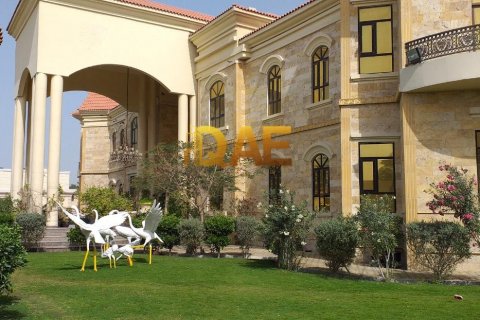 Villa itt: Al Twar, Dubai, EAE, 16 hálószoba, 40000 m², azonosító: 134931