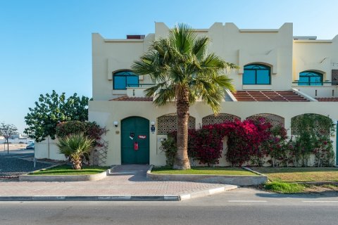 Huvila Umm Suqeim, Dubai, Arabiemiraatit 3 makuuhuonetta, 2600 m2 № 133003 - kuva 5