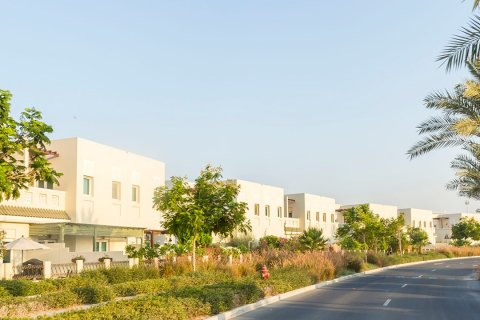 Tanah di Al Furjan, Dubai, UEA 1878.685 m2 nomor 133572 - foto 8