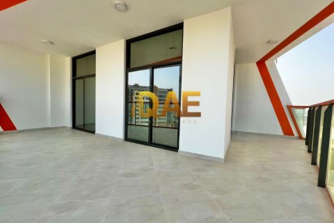 Apartamento en alquiler en Al Jaddaf, Dubai, EAU 3 dormitorios, 1428 m2 № 134921 - foto 2