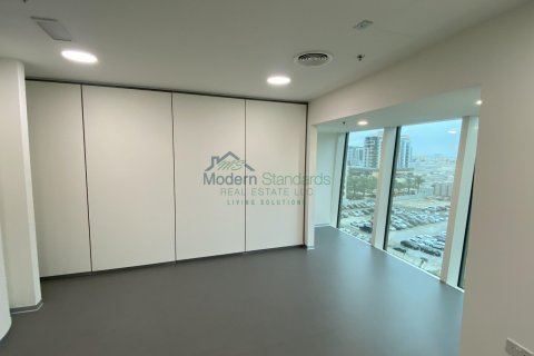 Sheikh Zayed Road, Dubai, UAE의 임대용 사무실 5640제곱미터 번호 294451 - 사진 16